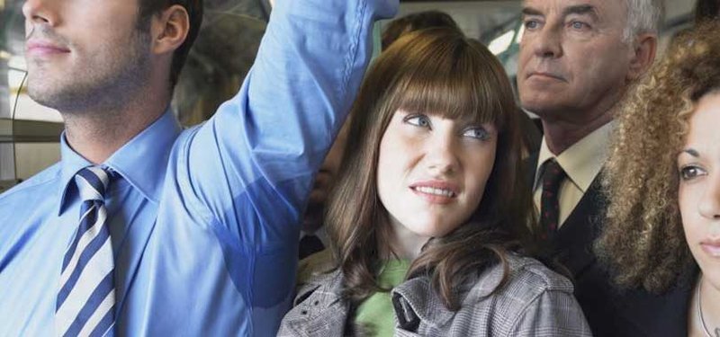 Stundum er þrengslum í almenningsvögnum lýst sem 