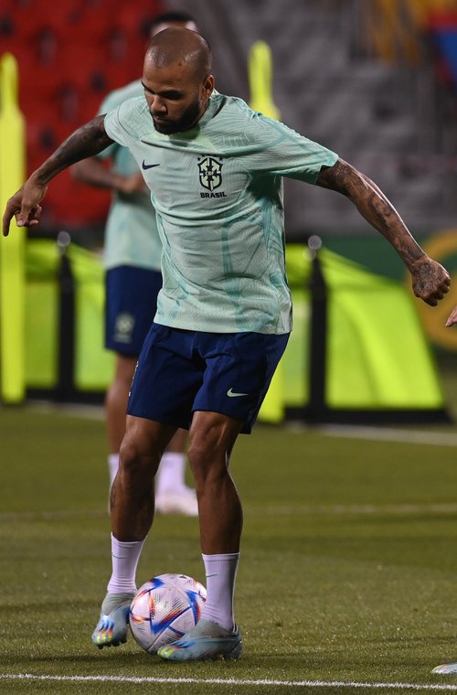 Dani Alves er með elstu mönnum á HM í Katar. Mynd: EPA