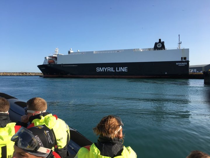 Flutningaskipið Mykines við bryggju í Þorlákshöfn.