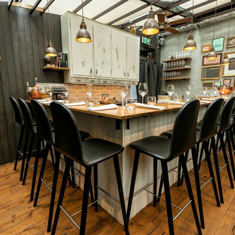 Óx fékk sína fyrstu stjörnu í vikunni. Staðurinn tekur ellefu manns í sæti og á heimasíðu staðarins segir að gestum sé boðið upp einstaka 16 rétta ferð sem kemur bragðlaukunum á óvart. Mynd: Óx