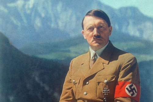 Dunganon er sagður hafa beðið Adolf Hitler persónulega um einkaflugvél til þess að komast aftur heim til eyjanna sinna.