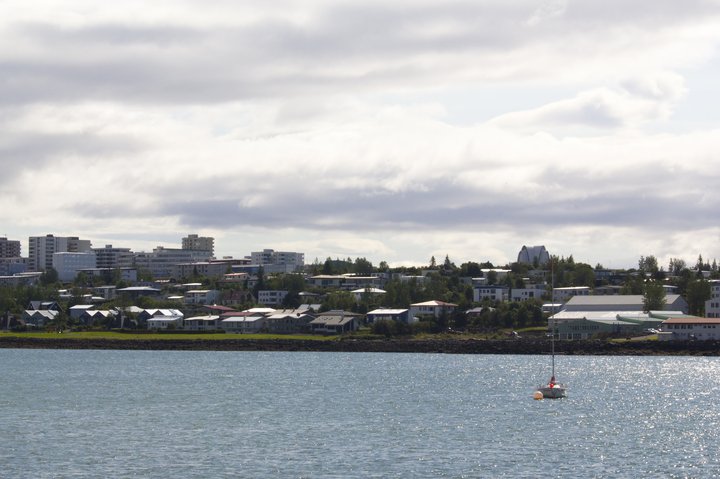 Horft yfir til Kópavogs frá Nauthólsvík.