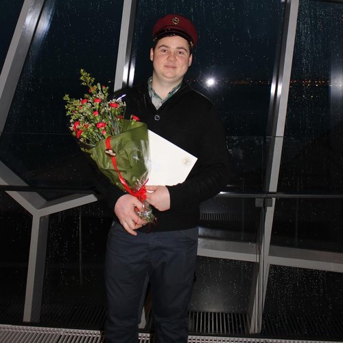 Audrius Saka­laus­kas útskrifast úr rafvirkjanáminu. Mynd: Facebook