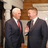 Mike Pence, varaforseti Bandaríkjanna, fundaði með Guðlaugi Þór Þórðarsyni utanríkisráðherra í gær.