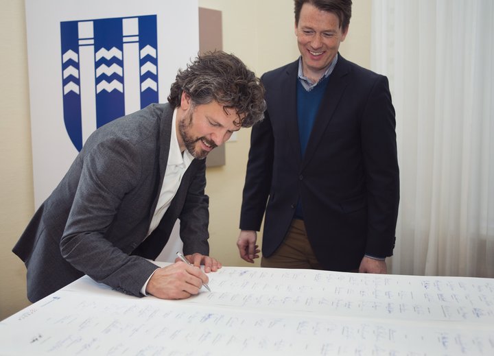 Yfirlýsingin var undirrituð í Höfða