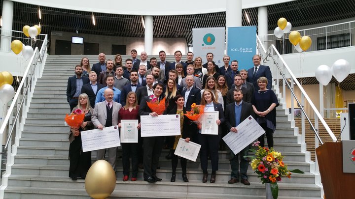 Verðlaunin voru veitt í Háskólanum í Reykjavík í dag.
