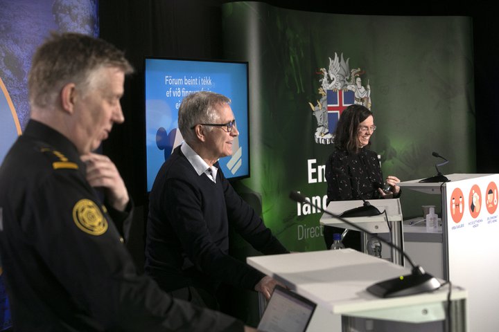 Víðir Reynisson, Þórólfur Guðnason og Kamilla Rut Jósefsdóttir á upplýsingafundi dagsins.