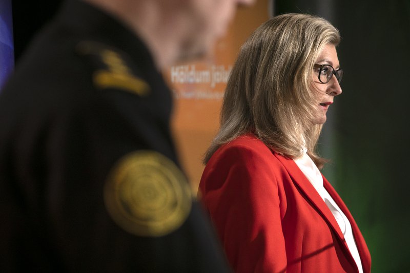 Alma Möller landlæknir á fundi dagsins. Mynd: Almannavarnir