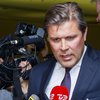 Bjarni Benediktsson stendur í ströngu.
