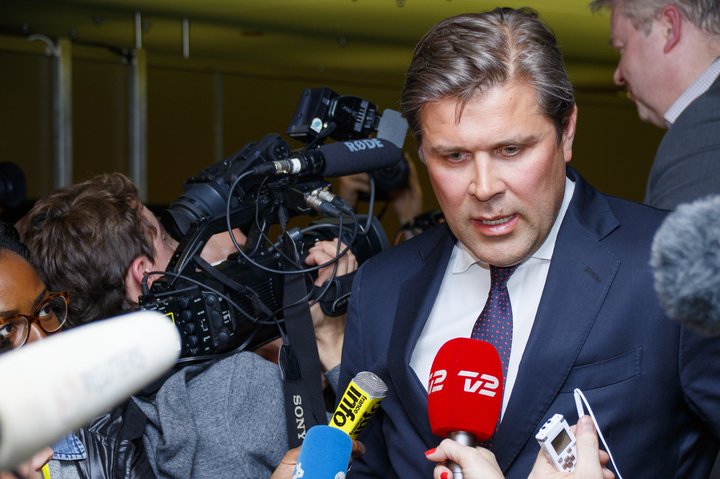 Bjarni Benediktsson stendur í ströngu.