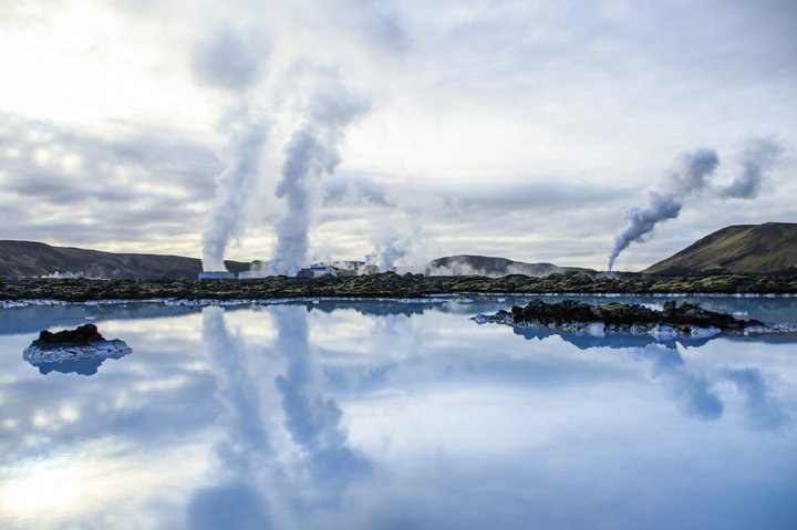 HS Orka á tvö orkuver, í Svartsengi og svo Reykjanesvirkjun.
