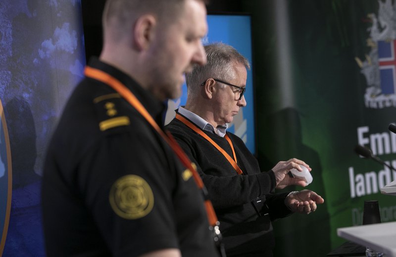 Rögnvaldur og Þórólfur á fundinum í dag. Mynd: Almannavarnir