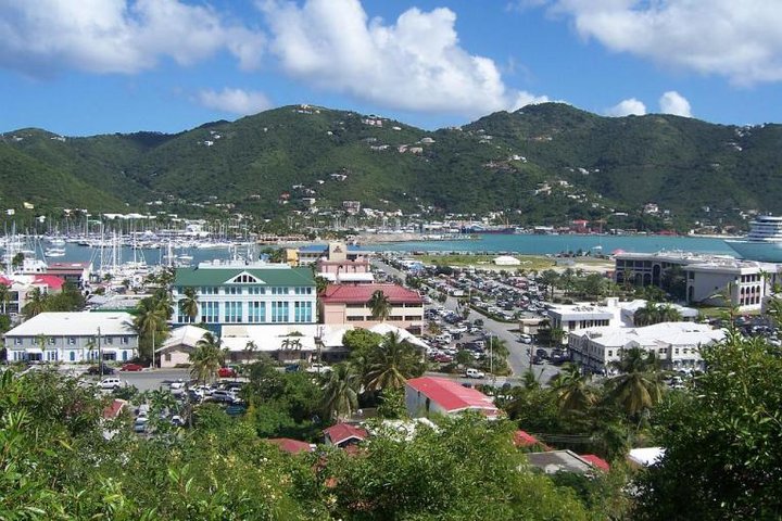319-Tortola-Road-Town-Blick-von-Kammstrasse-765x510.jpg