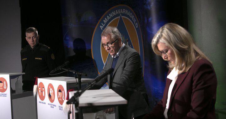 Þríeykið: Víðir, Þórólfur og Alma á upplýsingafundi dagsins.