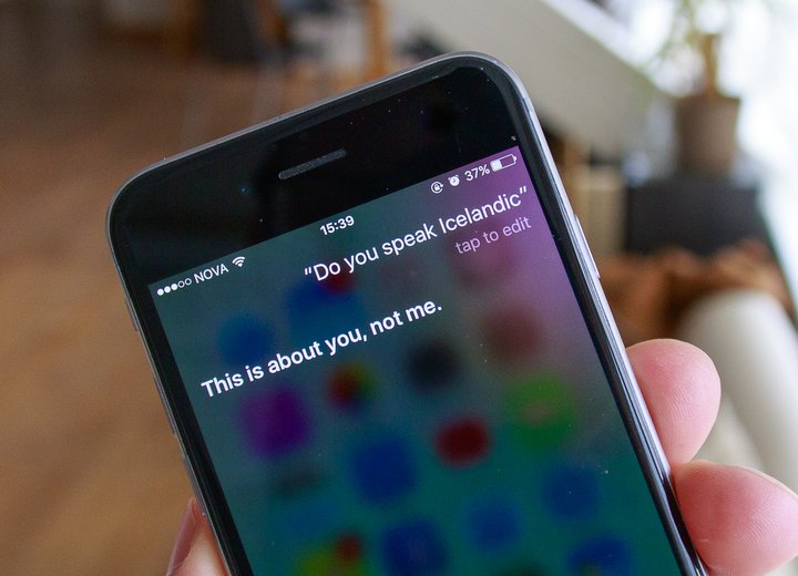 Siri talar ekki enn íslensku.