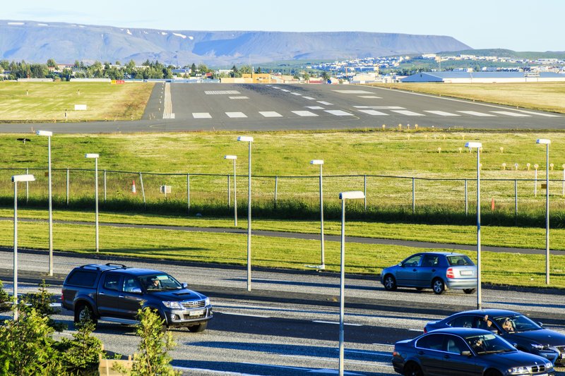 Flugvöllurinn í Vatnsmýri er eitt verðmætasta landsvæði á Íslandi þegar kemur að loftslagsmálum og framtíðarþróun íslensks samfélags. Þar verður hægt að byggja fjölmargar íbúðir, reka vinnustaði og þjónustu, í hjarta höfuðborgarsvæðisins.