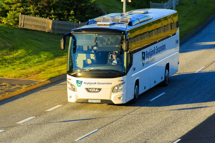 Kynnisferðir reka stóran hluta starfsemi sinnar undir merkjum Reykjavik Excursions.