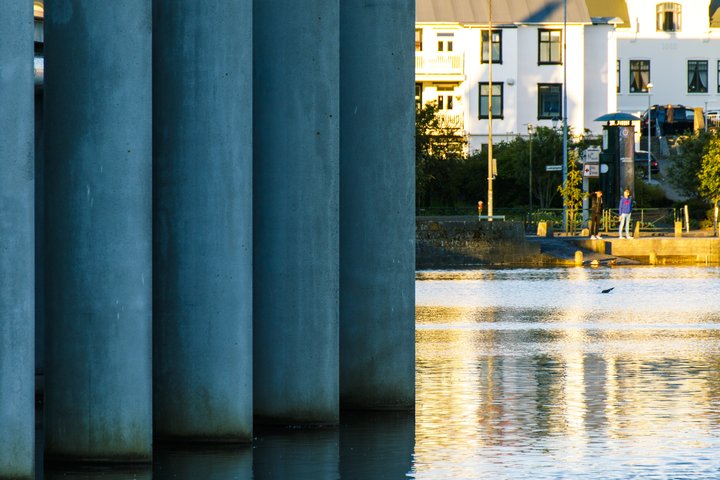 Synjun borgarinnar byggði meðal annars á því að innsendu erindin, þar sem fram komu athugasemdir íbúa, félagasamtaka og fyrirtækja um breytingar á borgarskipulaginu, ætti að kynna kjörnum fulltrúum áður en þau væru afhent almenningi.