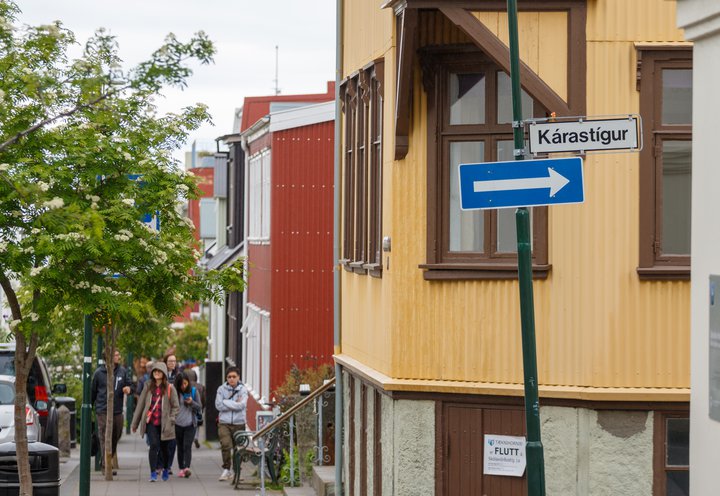 7DM_3148_raw_170615.jpg húsnæði fólk hús fasteign hús reykjavík 