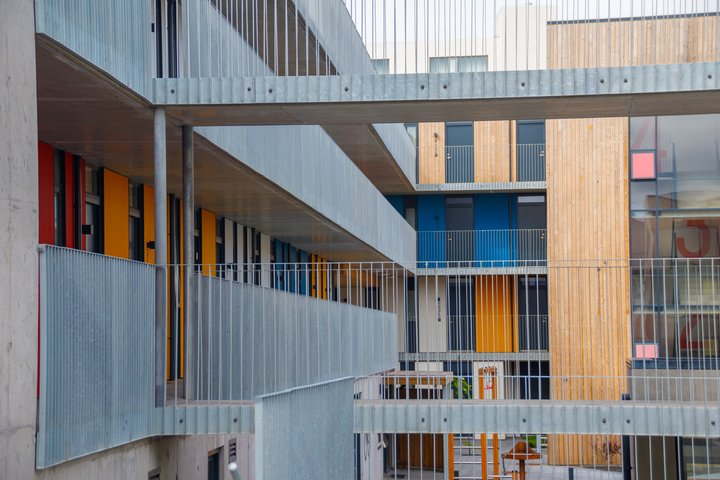 7DM_3301_raw_170627.jpg húsnæði fólk hús fasteign hús reykjavík 