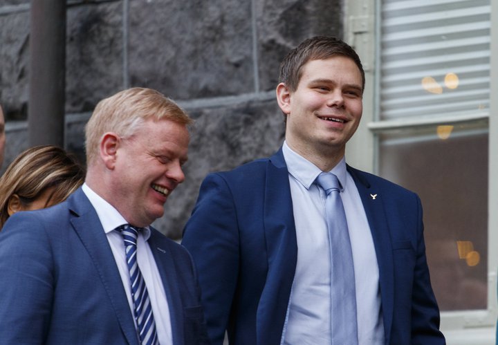 Vilhjálmur Árnason gagnrýndi nýtt frumvarp um fæðingarorlof í aðsendri grein í Morgunblaðinu í morgun.