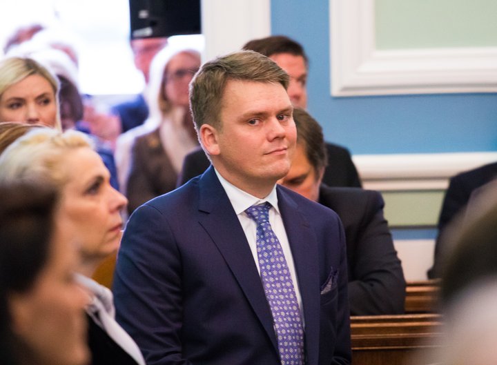 Andrés Ingi Jónsson, þingmaður utan þingflokka, er fyrsti flutningsmaður frumvarpsins.