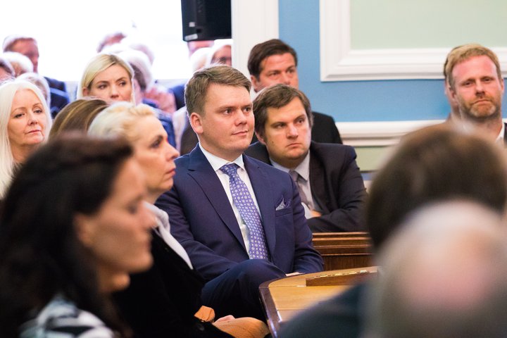 Andrés Ingi Jónsson, þingmaður utan flokka, er fyrsti flutningsmaður frumvarpsins.