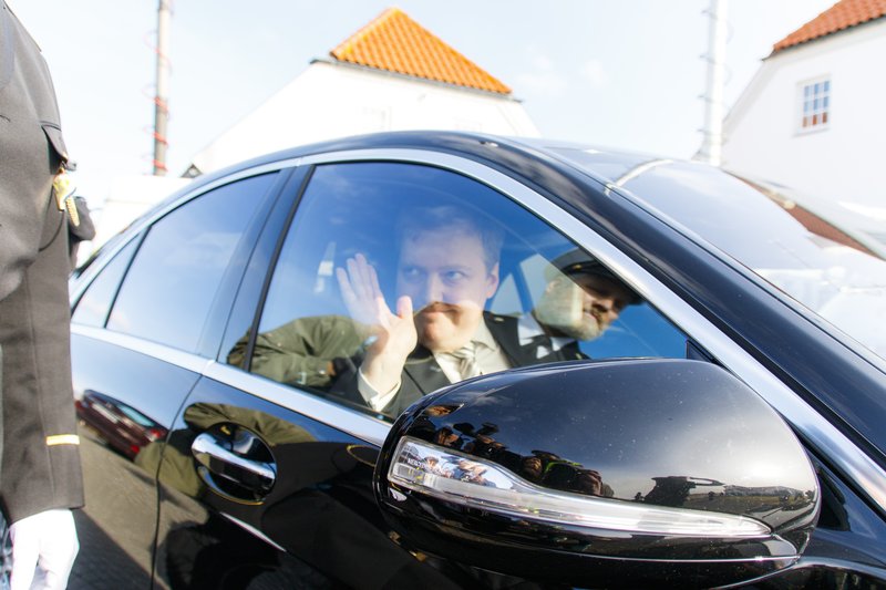 Sigmundur Davíð Gunnlaugsson segir bless, eftir að hafa sagt af sér. Mynd: Birgir.