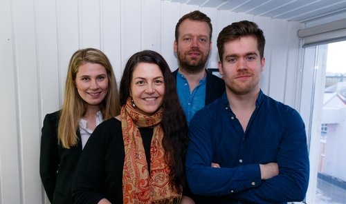 Nýir starfsmenn Kjarnans ásamt ritstjóra. Mynd: Birgir Þór Harðarson