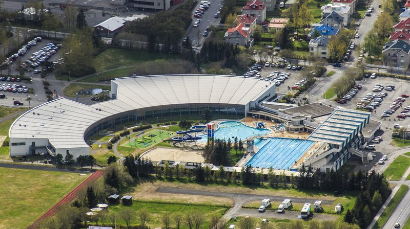 Til stendur að skoða mögulega uppbyggingarmöguleika á bakvið stúkuna við Laugardalslaug.