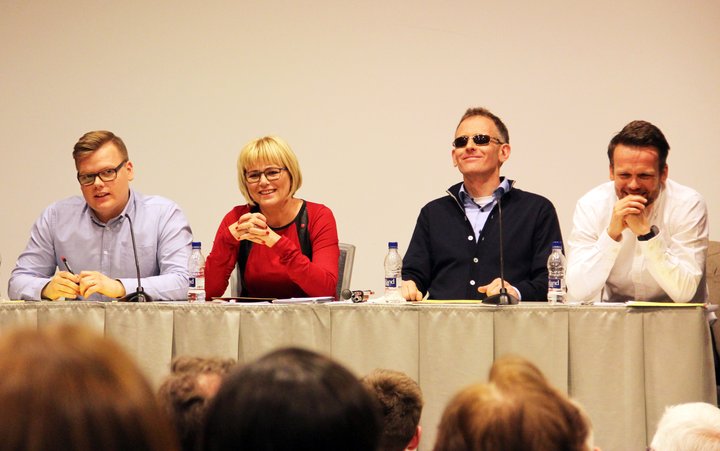 Samfylkingin fær nýjan formann á föstudag. Mjótt virðist vera á munum milli Oddnýjar Harðardóttur og Magnúsar Orra Schram, ef marka má fjölda stuðningsmanna.