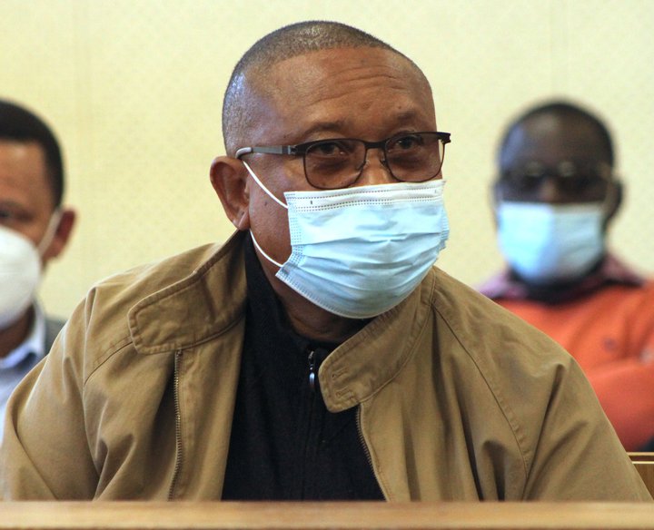 Á meðal þeirra sakborninga sem setið hafa á bak við lás og slá í Nambíu frá því undir lok árs 2019 er Bernhard Esau, fyrrverandi sjávarútvegsráðherra landsins.