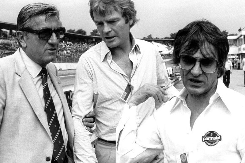 Jean-Marie Balestre, Max Mosley og Bernie Ecclestone ræða málin á meðan FOCA/FISA-stríðið stóð yfir.