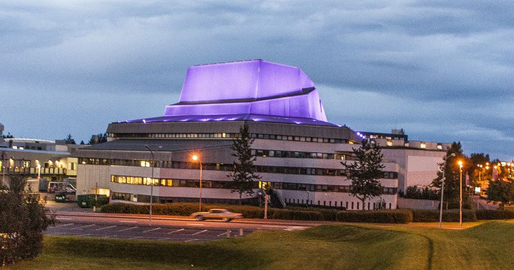 Borgarleikhúsið sagði upp 8 starfsmönnum um síðustu mánaðamót.