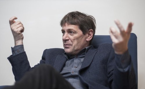 Brynjar Níelsson vann skýrslu þar sem málatilbúnaði Víglundar var hafnað. Niðurstaða meirihluta fjárlaganefndar er í andstöðu við niðurstöðu Brynjars.