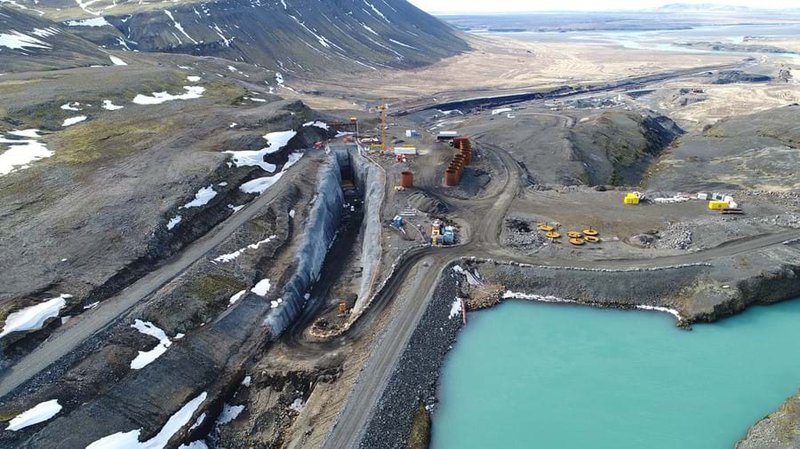 Búrfellsstöð II, ein nýjasta virkjun Landsvirkjunar, á framkvæmdatíma. Mynd: ÍAV