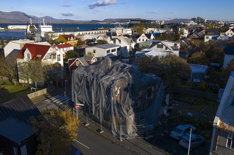 Bræðraborgarstígur 1, hornhúsið við Vesturgötu. Mynd: Golli