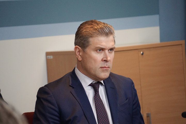 Bjarni Benediktsson, fjármála- og efnahagsráðherra, birti í gær greinargerð um um framgang áætlunar um losun fjármagnshafta.