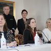 Ráðherrar í ríkisstjórn hafa verið mismunandi sýnilegir vegna COVID-19. Svandís Svavarsdóttir nýtur nú meira trausts en áður, Katrín Jakobsdóttir stendur í stað en traust til Lilju Alfreðsdóttur hefur helmingast á rúmu ári.