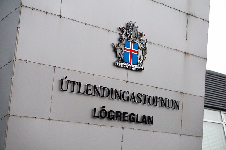 Það var í lok október sem þessi nýja tegund af dvalarleyfum var kynnt til sögunnar, en þeir sem þau fá geta verið á Íslandi og starfað í allt að sex mánuði í fjarvinnu fyrir erlend fyrirtæki.