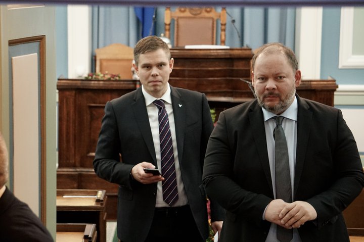 Vilhjálmur Árnason þingmaður Sjálfstæðisflokks hér til vinstri.
