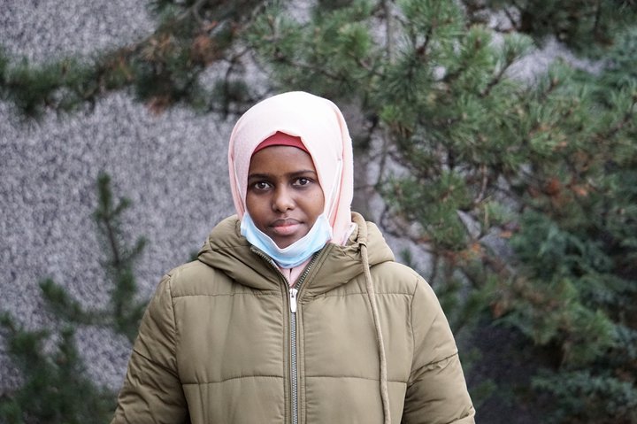 Önnur kvennanna á tvö börn sem nú eru í Jemen. Heitasta ósk hennar er að fá börnin hingað til lands.