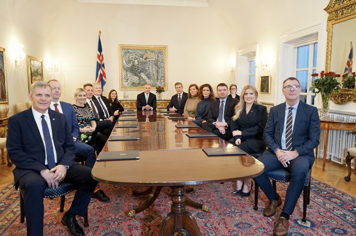 Frá fyrsta ríkisráðsfundi núverandi ríkisstjórnar sem haldinn var í lok nóvember í fyrra.