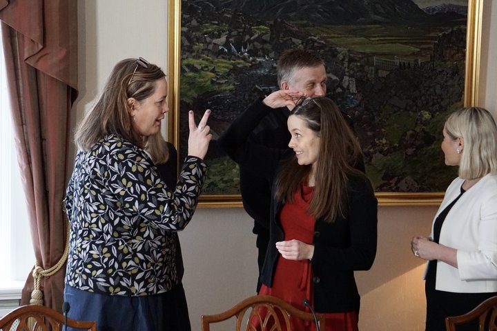 Svandís Svavarsdóttir heilbrigðisráðherra og Katrín Jakobsdóttir forsætisráðherra.