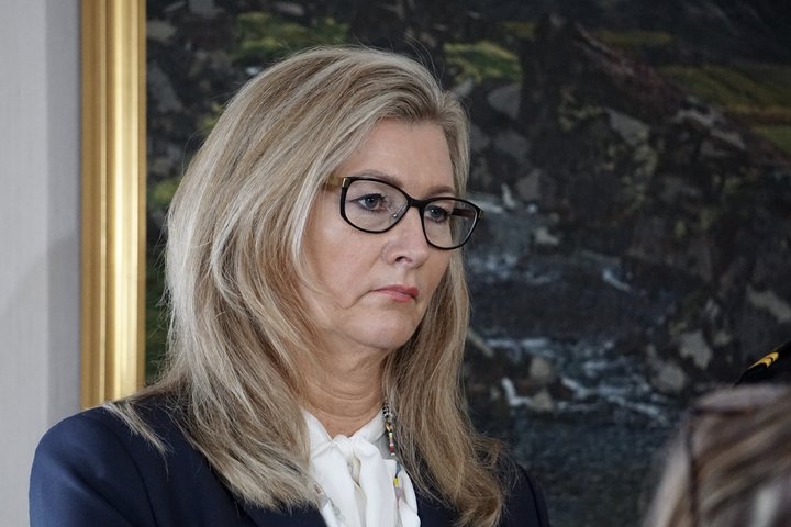 Alma Möller landlæknir