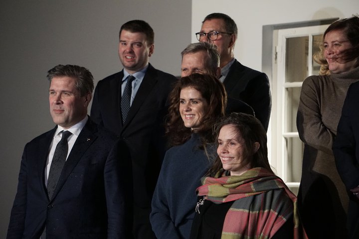 Ríkisstjórn Katrínar Jakobsdóttur nóvember 2021