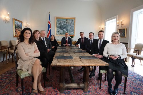 Ríkisstjórn Katrínar Jakobsdóttur þann 14. mars 2019.. Á myndina vantar Áslaugu Örnu Sigurbjörnsdóttur, dómsmálaráðherra. Mynd. Bára Huld Beck.