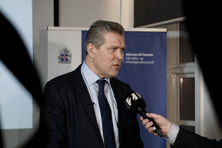 Bjarni Benediktsson fjármála- og efnahagsráðherra kynnti fjárlagafrumvarpið sitt fyrir næsta ár í gær.