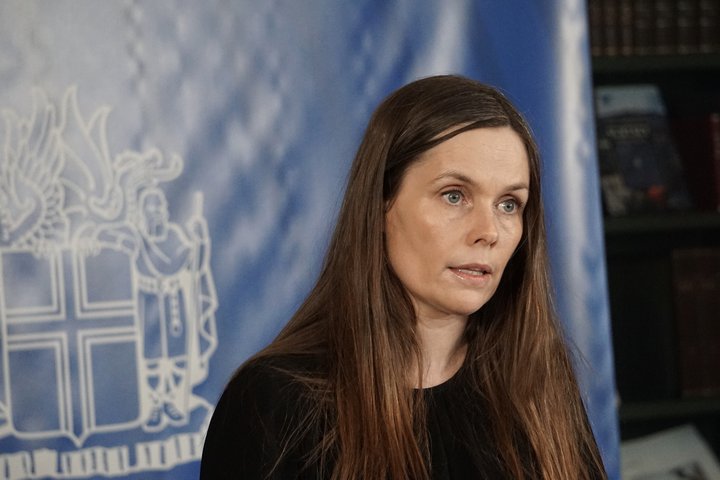 Forsætisráðherra segir að ef mögulegur þolandi myndi leita til sín vegna einhverra mála, teldi hún sig bundna trúnaði um þau samskipti.