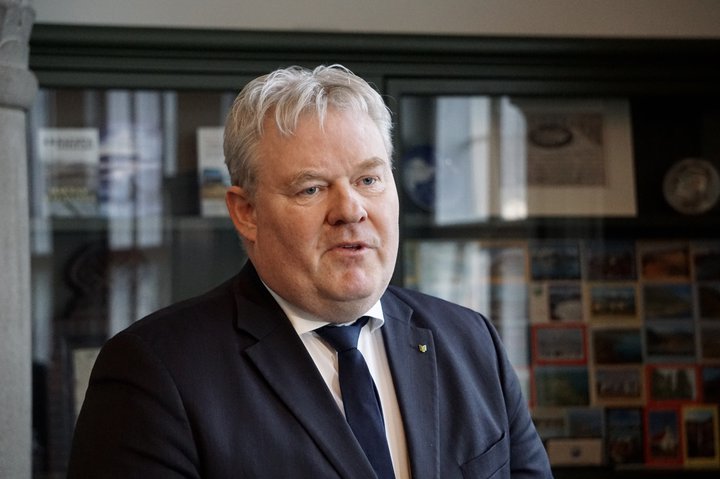 Fylgi Framsóknarflokksins hreyfist um fjögur prósent á milli mánaða í nýjustu mælingu Maskínu.